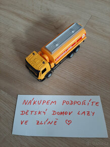 Hračky na podporu Dětského domova Lazy ve Zlíně