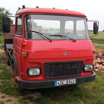 Avia A31 hákový nosič kontejneru
