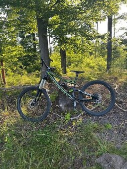 Celoodpružené kolo Specialized Status 1