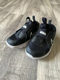 Nike černé tenisky, velikost 25