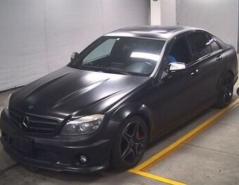Mercedes Benz C63 AMG