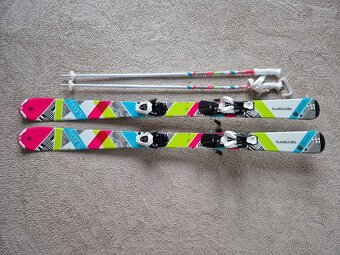 Lyžařský komplet - lyže 130, boty, hůlky, helma, brýle