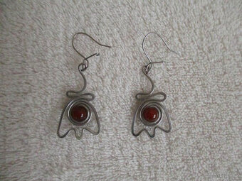 Náušnice a náhrdelník s minerály