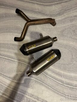 Arrow výfuky z Triumph 1050 triple speed