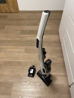 Samsung tycovy vysavac VS60K6050KW/GE