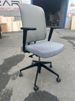 Kancelářská židle Vitra AM chair (10ks k dispozici)