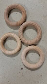 Dřevěnné kroužky záclonové bez laku