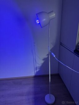 Lampa s UV žárovkou