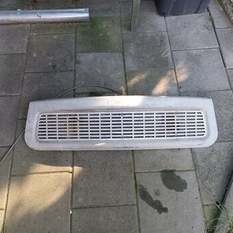 Trabant 601 přední maska