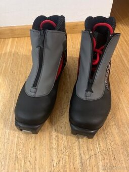 Boty na běžky Atomic, vel. 38