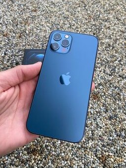 IPhone 12 Pro - baterie 100%
