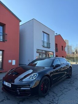 PORSCHE PANAMERA GTS