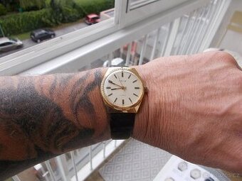 nadherne zlacene hodinky prim ala rolex rok 1984 origo stav