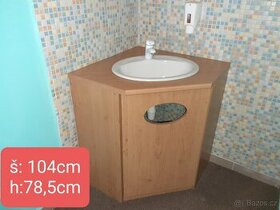 Koupelnová skříňka ROHOVÁ