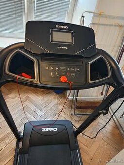 Nový běžecky pás