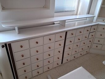 lékárenské skříně/bloky