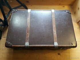 Starý jídelní kufr, piknikový kufr