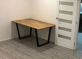 Prodám nový moderní dřevěný stůl