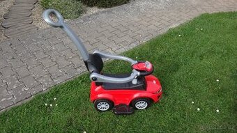 Dětské odrážedlo s vodící tyčí