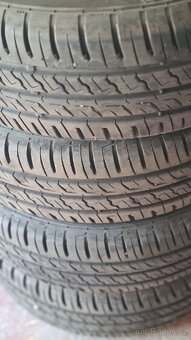 Letní pneu 195/65R15 Barum Bravuris 5 4x8mm
