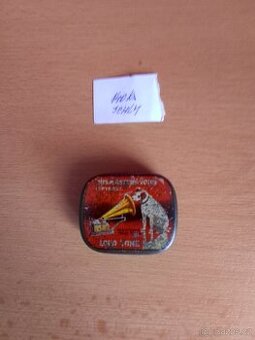 STARÁ KRABIČKA S GRAMOFONOVÝNI JEHLAMI 140 KUSU JEHEL