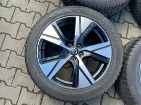 Zánovní originální zimní sada Volvo xc40 RECHARGE