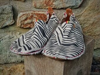 Vivobarefoot 42