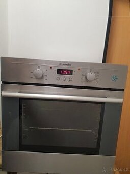 vestavná trouba Electrolux, 220V