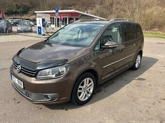 VW Touran 1.6tdi 77kw Highline 2011 5 míst 232Tkm tažné z.