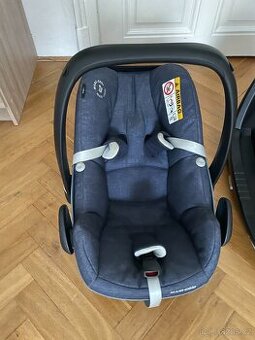 autosedačka Maxi-Cosi Pebble Plus + isofix základna 3wayfix