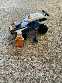 Lego City 60218 - Poustni rally