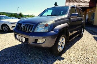 TOYOTA LAND CRUISER 120 LUX 8 MÍST NOVÉ CZ