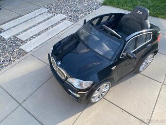 Dětské elektrické autíčko