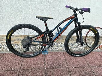 Mondraker Factor 26/24 - dětské celoodpruzene kolo