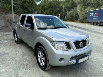 Nissan Navara 2.5DCi 106KW / Manuál RV: 2015 / Pěkný stav⭐