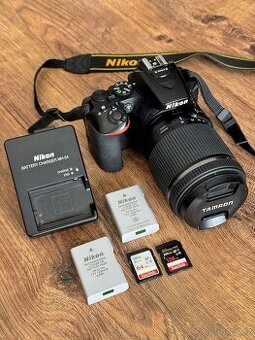 Nikon D5600 s objektivem Tamron AF 18-200 mm F/3.5-6.3