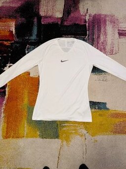 Nike Pro Dri-FIT Slim Fit triko – bílé, vel. M