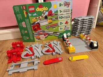 Lego Duplo 10882 - koleje s přejezdem