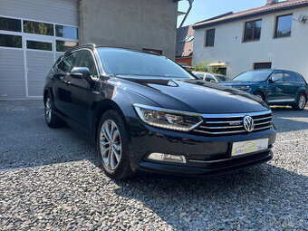 VOLKSWAGEN PASSAT 2,0 TDi 110 Kw COMF.PANO.TAŽNÉ - 1
