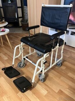 Toaletní a sprchový vozík