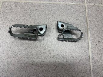 Stupačky Yamaha TT600R originál