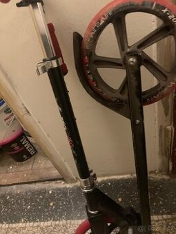 Nabizim skládací koloběžku