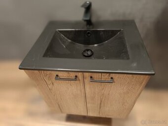 Skříňka pod umyvadlo + černé umyvadlo