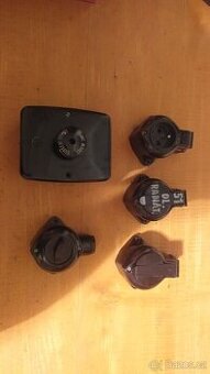 prodám bakelitové vypínače a zásuvky