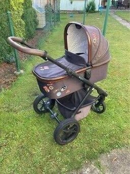 Kočárek Moon Voyage + autosedačka Cybex