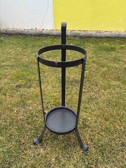 stojan na deštníky