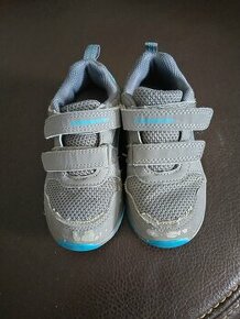 Chlapecké tenisky vel. 28