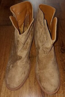 NOVÉ SLUŠIVÉ HNĚDÉ ZATEPLENÉ POLOBOTKY - VEL.41===