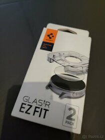 Prodám ochranné sklo Spigen pro Samsung  W4 classic