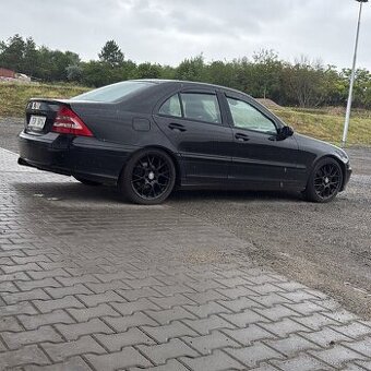 Mercedes Benz c180 W203